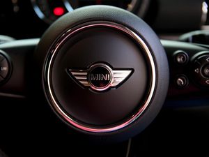 Gara-gara Brexit, Mini Generasi Baru Belum Jelas Nasibnya