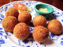 Hidangan Kolonial hingga Tradisional Ada di Grand Galaxy Park