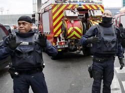 Perebut Senjata di Bandara Paris Adalah Zied B, Buron Polisi