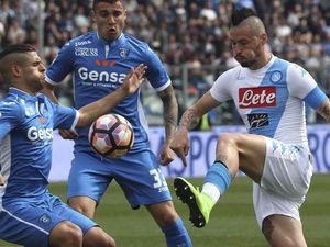 Meski Napoli Menang, Hamsik Menyimpan Kekecewaan Meski Napoli Menang, Hamsik Menyimpan Kekecewaan