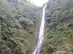 Yang Segar-segar di Nganjuk, Air Terjun Sedudo