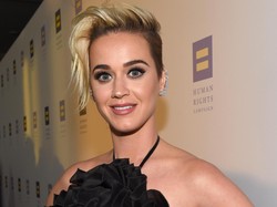 Katy Perry Sering Googling Diri Sendiri: Katy Perry Hot