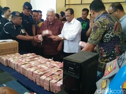 Tenaga Buruh Hantu dan Megapungli di Pelabuhan Samarinda