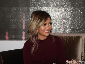 Tips Jadi Beauty Vlogger Terkenal dari Rachel Goddard dan Ini Vindy