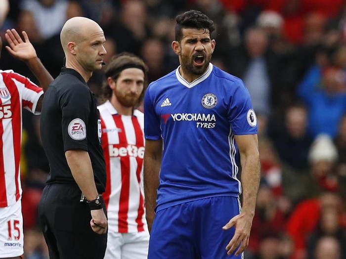 Kepala Dingin Costa di Britannia Stadium