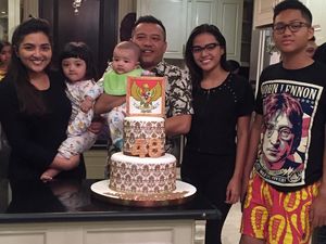 Ulang Tahun, Anang Hermansyah Buat Nasi Liwetan