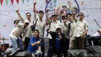 Warga Makassar Berpesta di Karnaval Datsun