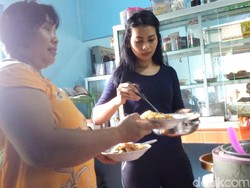 Ini Alasan Ita si Cantik Pelayan Warung Tinggalkan Dunia Artis