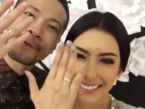 Selamat! Tyas Mirasih dan Kekasih Resmi Tunangan