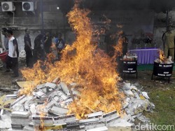 Rokok Tanpa Pita Cukai Senilai Rp 145 Juta Dimusnahkan Bea Cukai