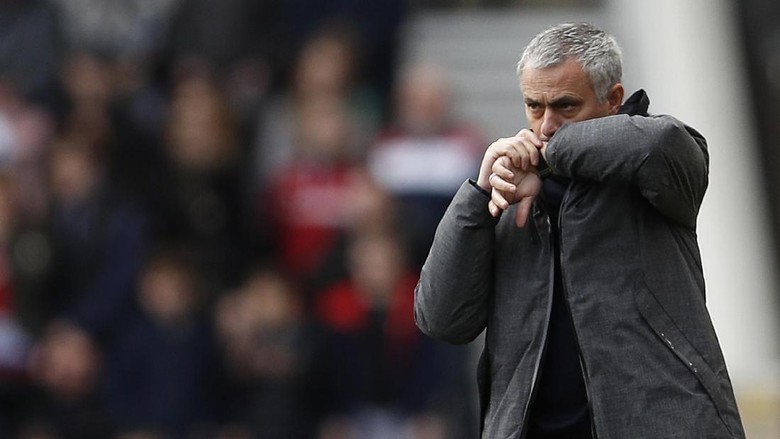 Mourinho: Dua Pintu Masih Terbuka untuk Lolos ke Liga Champions Mourinho: Dua Pintu Masih Terbuka untuk Lolos ke Liga Champions