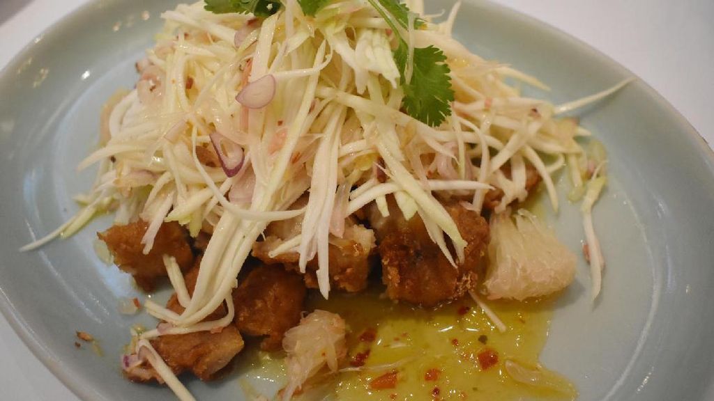 Enaknya Pisang Bakar Berselimut Keju di Restoran Bergaya Kolonial Enaknya Pisang Bakar Berselimut Keju di Restoran Bergaya Kolonial