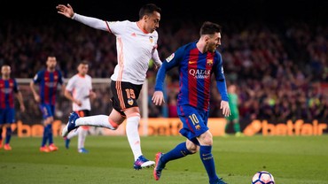 Barcelona Manfaatkan Sisi Kanan Pertahanan Valencia