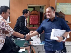 Bupati Banyuasin Dituntut 8 Tahun Penjara