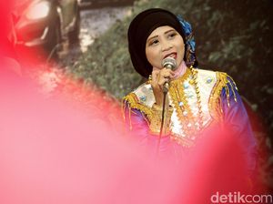 Melihat Kesenian Khas Makassar Lewat Sinlirik