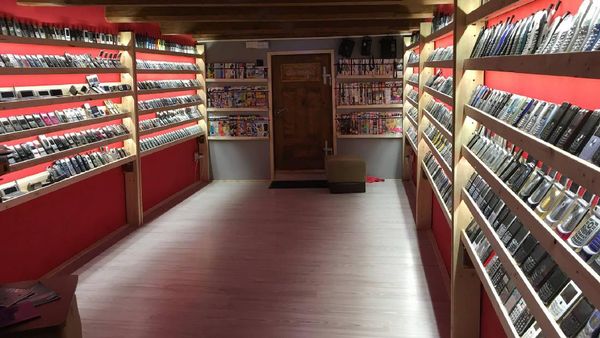 Ada Nenek Moyang Ponsel di Museum Slovakia