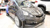 Honda Jazz Bergaya Mobil Balap