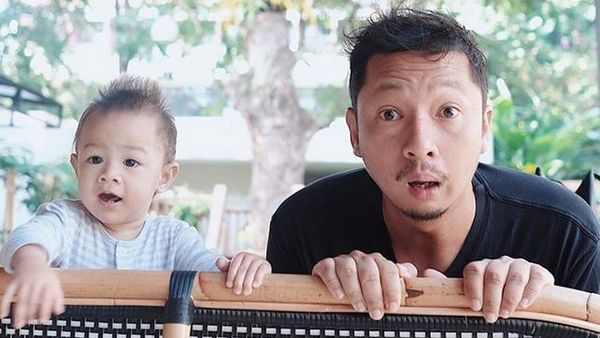 Like Father Like Son! Lucunya Bjorka dan Ringgo Agus Rahman