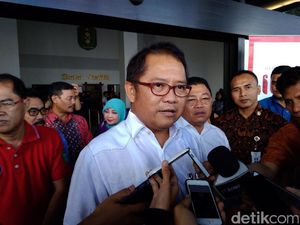 Dijegal Internux, Lelang Frekuensi Jalan Terus