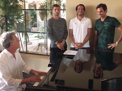 Ketika Federer dan Personel Backhand Boys Lantunkan Hard To Say Im Sorry