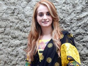 Razz Florean, Si Cantik yang Tak Cuma Modal Tampang