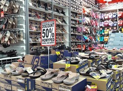 Sandal dan Sepatu Diskon Sampai 50% di Transmart Carrefour