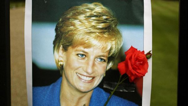 20 Foto untuk Mengenang 20 Tahun Meninggalnya Putri Diana