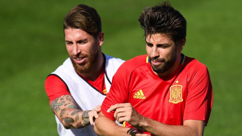 Ramos Sebut Kritikan Pique untuk Madrid Berdampak ke Timnas Spanyol Ramos Sebut Kritikan Pique untuk Madrid Berdampak ke Timnas Spanyol
