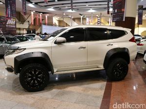Pajero Sport Penambang Pasir