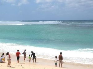 Liburan Akhir Tahun, Wisatawan Diminta Update Info BMKG