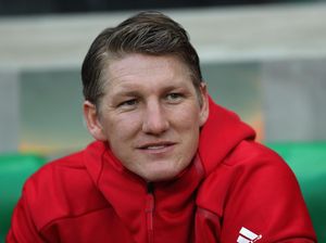Ngakak! Pesepak Bola Schweinsteiger Berlaga di Catwalk Ngakak! Pesepak Bola Schweinsteiger Berlaga di Catwalk