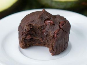 Ajak Si Kecil Membuat Brownies Cokelat Alpukat yang Sehat Ini
