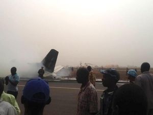 Pesawat Tabrak Truk Pemadam di Bandara Sudan Selatan, Lalu Meledak Pesawat Tabrak Truk Pemadam di Bandara Sudan Selatan, Lalu Meledak