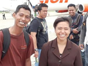Ini Penampakan Beatrix dan Sang Pacar Saat Dibawa ke Surabaya