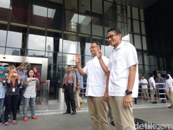 Beredar Foto Formulir Dukungan di Musala Mal, Anies-Sandi Membantah