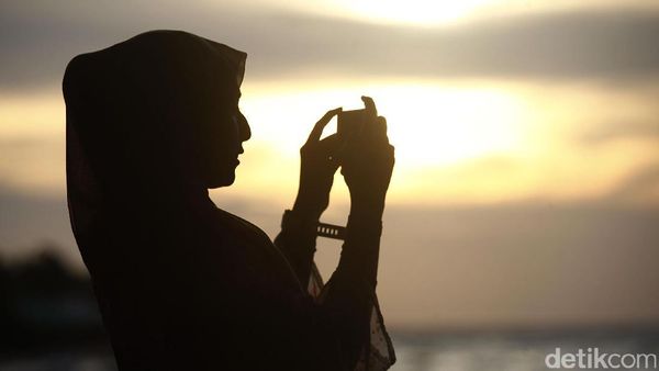 Menikmati Senja di Pantai Tanjung Bira
