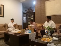 Djarot Temui Gus Solah di Kediamannya