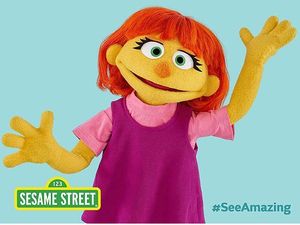 Kenalkan Ini Julia, Boneka Gadis Cilik dengan Autisme