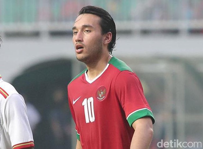 Indonesia Dibantai Myanmar 1-3

Timnas U22 Indonesia melakukan pertandingan uji coba dengan Timnas Myanmar di Stadion Pakansari, Cibinong, Jawa Barat, Selasa (21/03/2017). Dalam laga uji coba pertama Timnas U 22 Indonesia ini, Garuda muda harus mengakui keunggulan Timnas Myanmar dengan skor 1-3.  Grandyos Zafna/detikcom