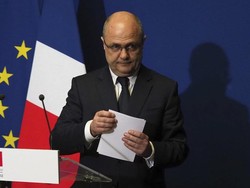 Mendagri Prancis Mundur karena Mempekerjakan Putrinya Saat Remaja