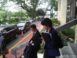 Perwakilan S&P Irit Bicara Tinggalkan Kantor Darmin