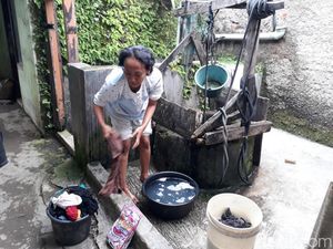 Hari Air se-Dunia, Warga Cijagra Bandung Masih Kesulitan Air Bersih Hari Air se-Dunia, Warga Cijagra Bandung Masih Kesulitan Air Bersih