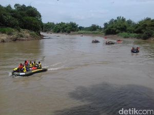 Terdapat 5 Titik Pendangkalan Parah di Bengawan Solo Terdapat 5 Titik Pendangkalan Parah di Bengawan Solo
