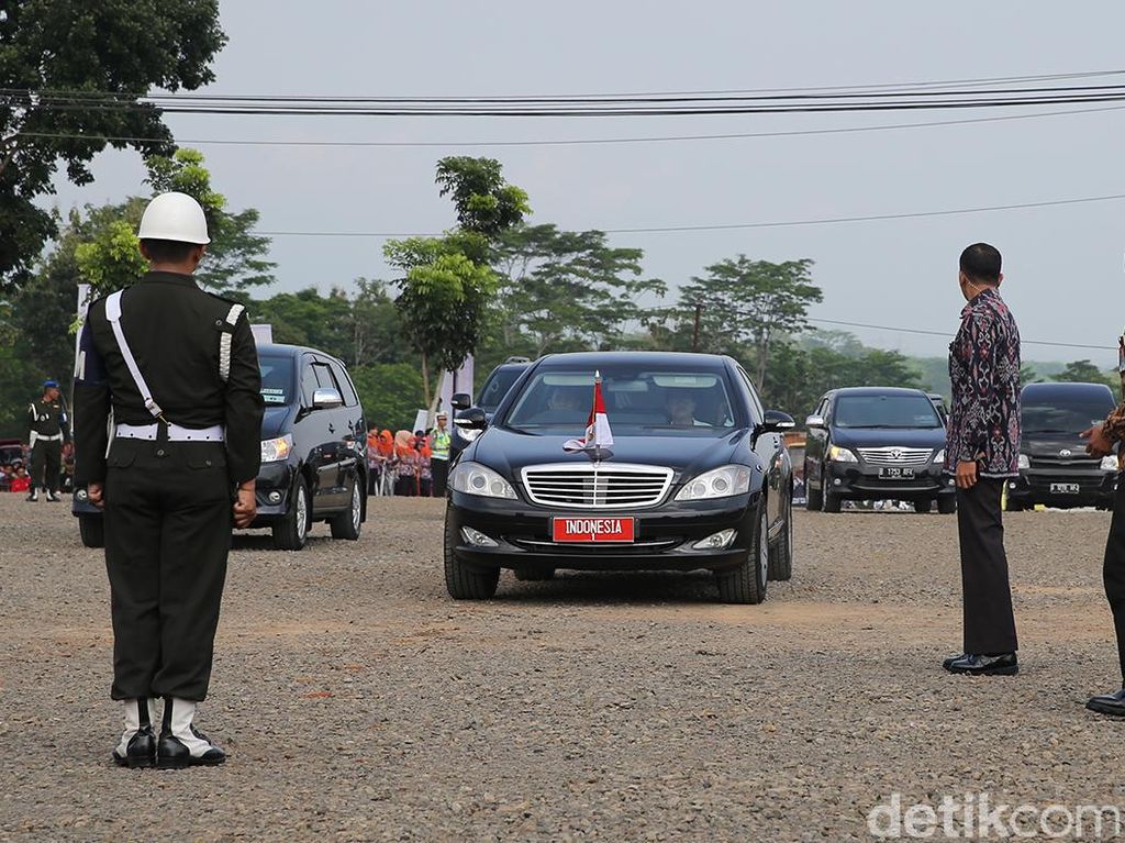 Berita Populer: Mobil RI 1 Masih Awet, Beli Mobil Bonus Istri Berita Populer: Mobil RI 1 Masih Awet, Beli Mobil Bonus Istri
