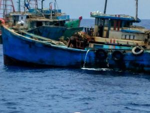 KP Hiu Macan Tangkap 13 Kapal Ikan Berbendera Vietnam di Natuna