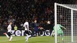 Podolski Menutup Karir Dengan Gol