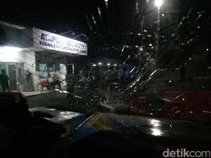 Supir Taksi Online yang Merasa Dijebak di Bandara SMB II