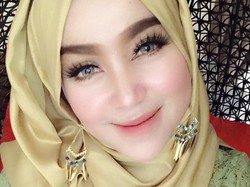 Foto: Hijab Ala Marlina, Dokter Cantik Bekasi yang Populer di Instagram