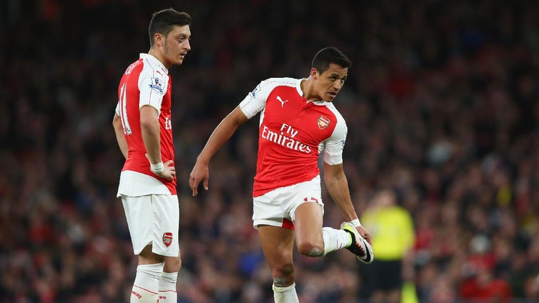 Sanchez dan Oezil Dikritik, Cech Membela Sanchez dan Oezil Dikritik, Cech Membela