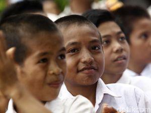 Keceriaan Murid SD di Pelosok Bulukumba Keceriaan Murid SD di Pelosok Bulukumba